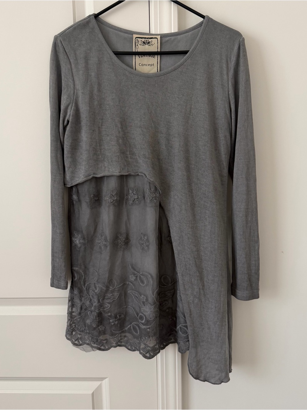 Vintage Concept Asymmetric Hem Tunic Gray Lace Long Sleeve Top Sz Small Ethereal